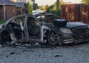 Russia, esplode l’auto del capo di un’azienda di droni: Tkachuk è in gravissime condizioni