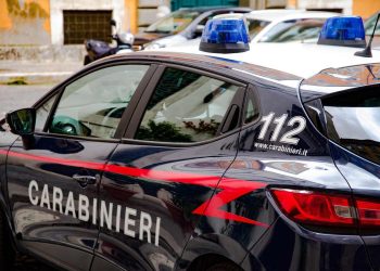 Accoltellamenti a scuola e chat Telegram: cosa stanno cercando i carabinieri