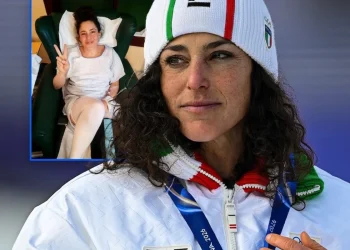 Federica Brignone indossa cappello Italia e tuta da sci, riquadro operazione