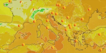 Caldo e afa, allerta in crescita nelle città: temporali al Nord