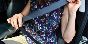 cfarnsworth-seat-belt-4227630_1280.jpg