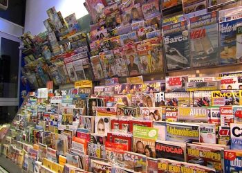 L'edicola non è più nostalgia: beauty e moda ci stanno riportando lì