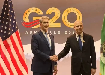 Il Ministro delle Finanze russo Anton Siluanov incontra il Segretario del Tesoro USA Scott Bessent