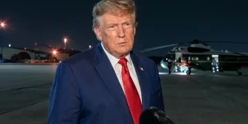Guerra Iran, Trump: "Controllo Stretto Hormuz"