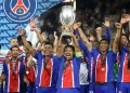 Il PSG vince la Supercoppa europea a Salisburgo: a segno Kvaratskhelia e Doué