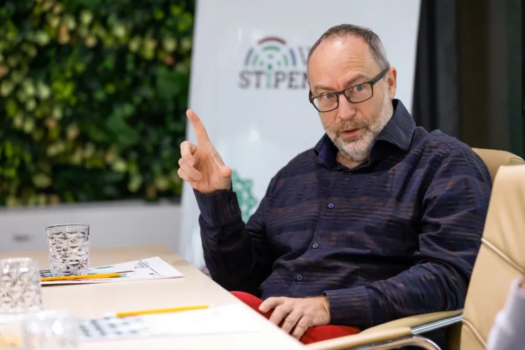 Jimmy Wales and WikiStipendiya