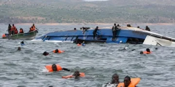 Naufragio al Lago Kariba: almeno 15 morti e decine di dispersi