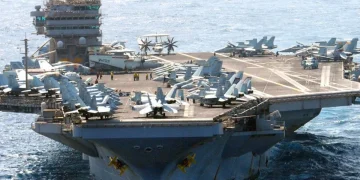 La portaerei USA Lincoln in missione nel Mar Arabico a causa delle tensioni con l'Iran