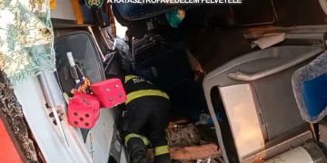 Ribaltamento di un autobus con targa polacca sull'autostrada M3 in Ungheria: