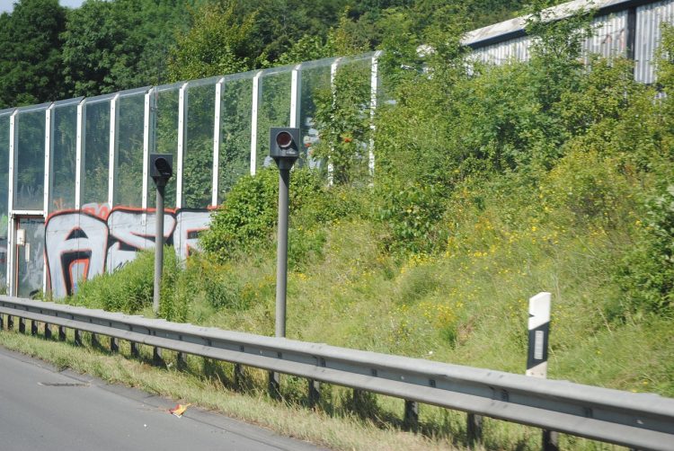 sauerlaender-speed-trap-397412_1280.jpg