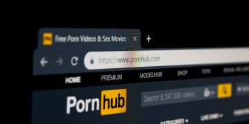 La homepage di PornHub | Shutterstock