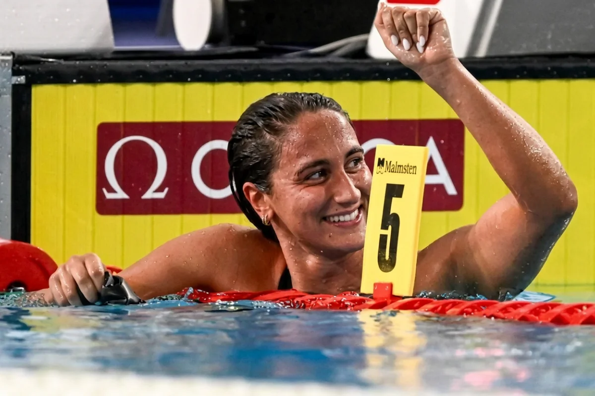 Europei di nuoto, Italia d’argento nelle due 4×100 miste: Pilato e Ceccon secondi, Quadarella fa tris