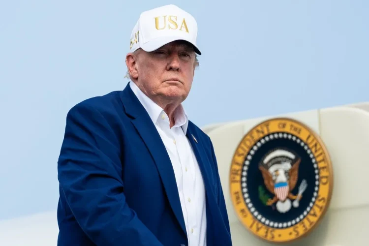 Trump minaccia la guerra in Iran, lasciando opzioni negative