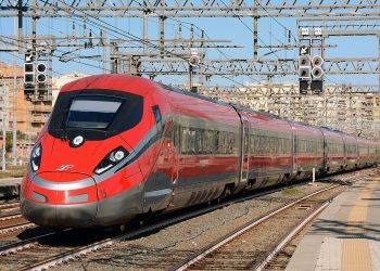 Treni in tilt, a Roma ritardi fino a 100 minuti per un guasto in provincia di Livorno