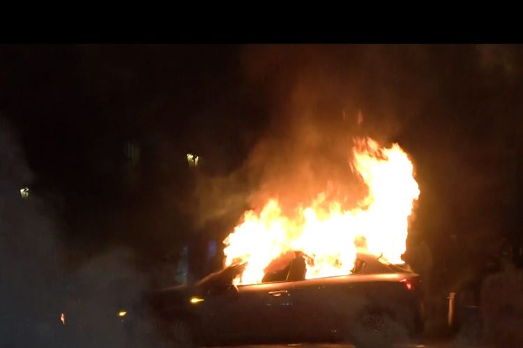 Marano, auto incendiata a disabile: "È per lo stallo". Parte la raccolta fondi