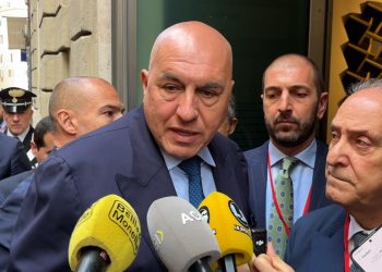 Italia spinge l'UE: Più navi e costi condivisi per Aspides nel Mar Rosso