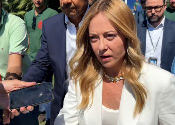 Meloni invita a non ingigantire il caso delle gonne dopo le parole di Tajani e Vannacci