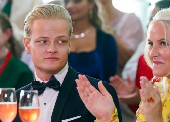 Høiby ai funerali del Re: il braccialetto elettronico non si toglie neanche in chiesa EPA/LISE ASERUD