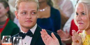 Høiby ai funerali del Re: il braccialetto elettronico non si toglie neanche in chiesa EPA/LISE ASERUD