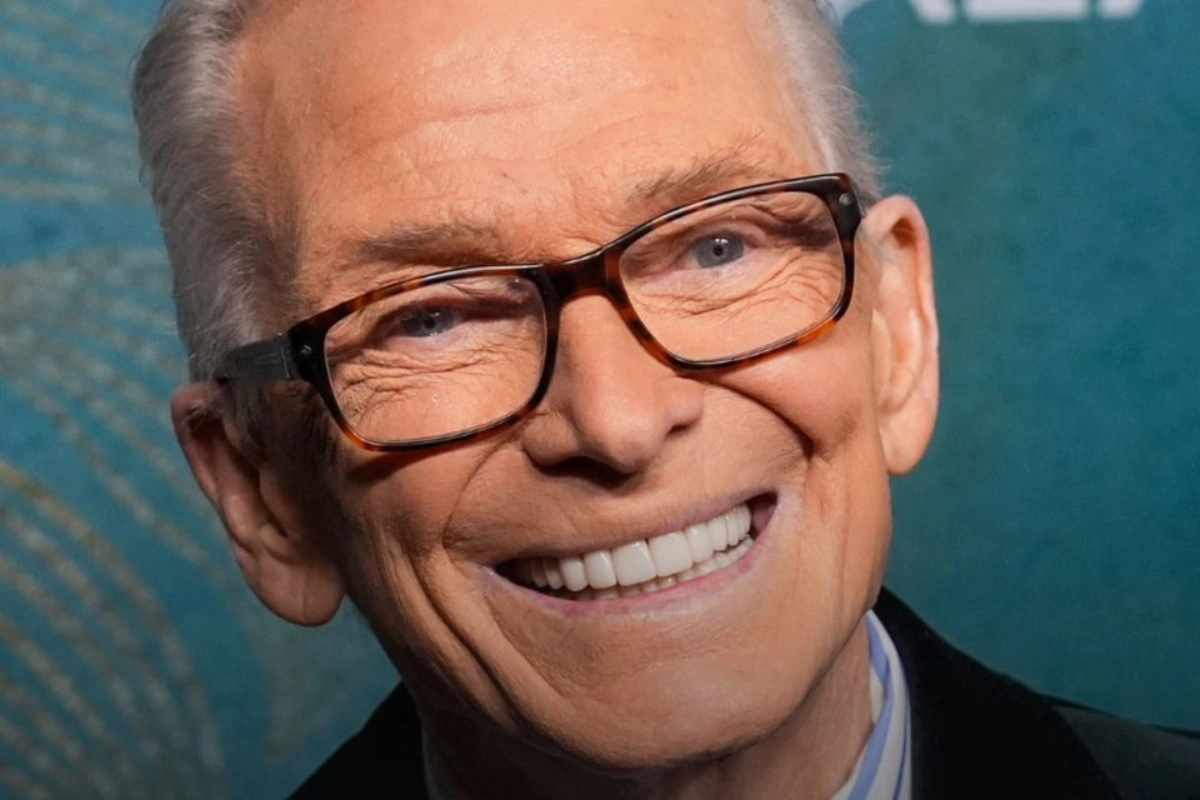Da Cher a Miley Cyrus: morto a 87 anni Bob Mackie, lo stilista delle più grandi star americane