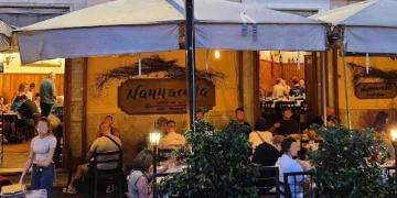 Trastevere, multe per 94mila euro ai ristoranti “Nannarella” e “Cencio La Parolaccia”: blatte e lavoratori irregolari
