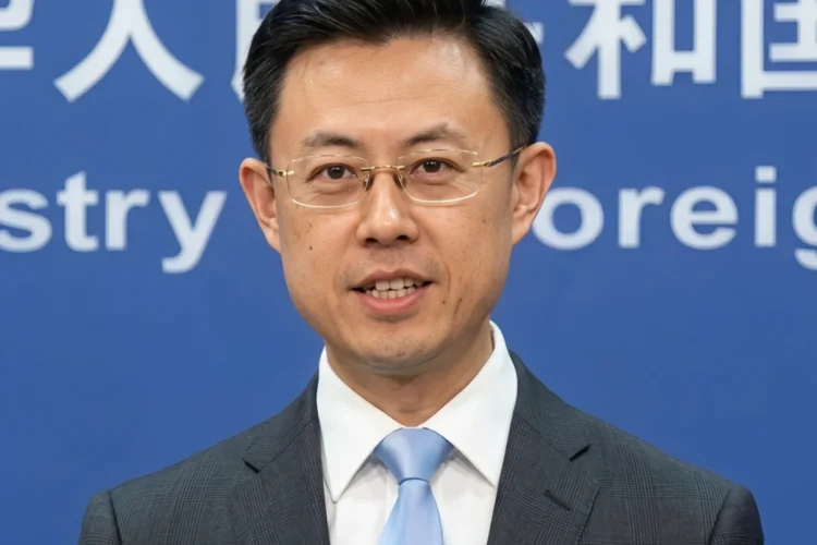 Cina contro le dichiarazioni dei leader AI: "Allarmismo inutile, ostacolo alla governance globale"
