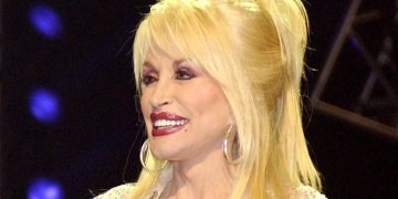 Walk of Fame: la stella di Dolly Parton sarà sostituita entro venerdì dopo il vandalismo