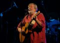 Guccini, testamento depositato: alla moglie i beni, alla figlia metà dei diritti d'autore