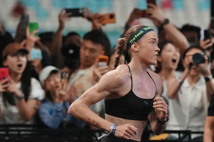 Hyrox, atleta vince dopo un episodio di incontinenza fecale: l’organizzazione si scusa e cambia le regole