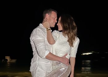 Ilary Blasi ha sposato Bastian Müller a Ravello: cerimonia in infradito dopo la festa