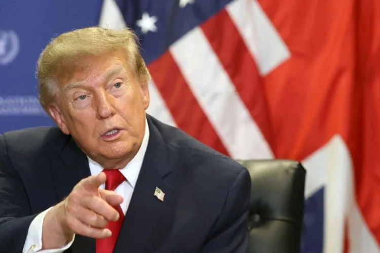 Trump: "Colloquio molto produttivo, accordo dopo le midterm" - nella foto, il presidente degli Stati Uniti