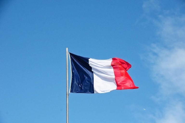 La Francia verso una legge sui reati sessuali con giudici e procuratori specializzati