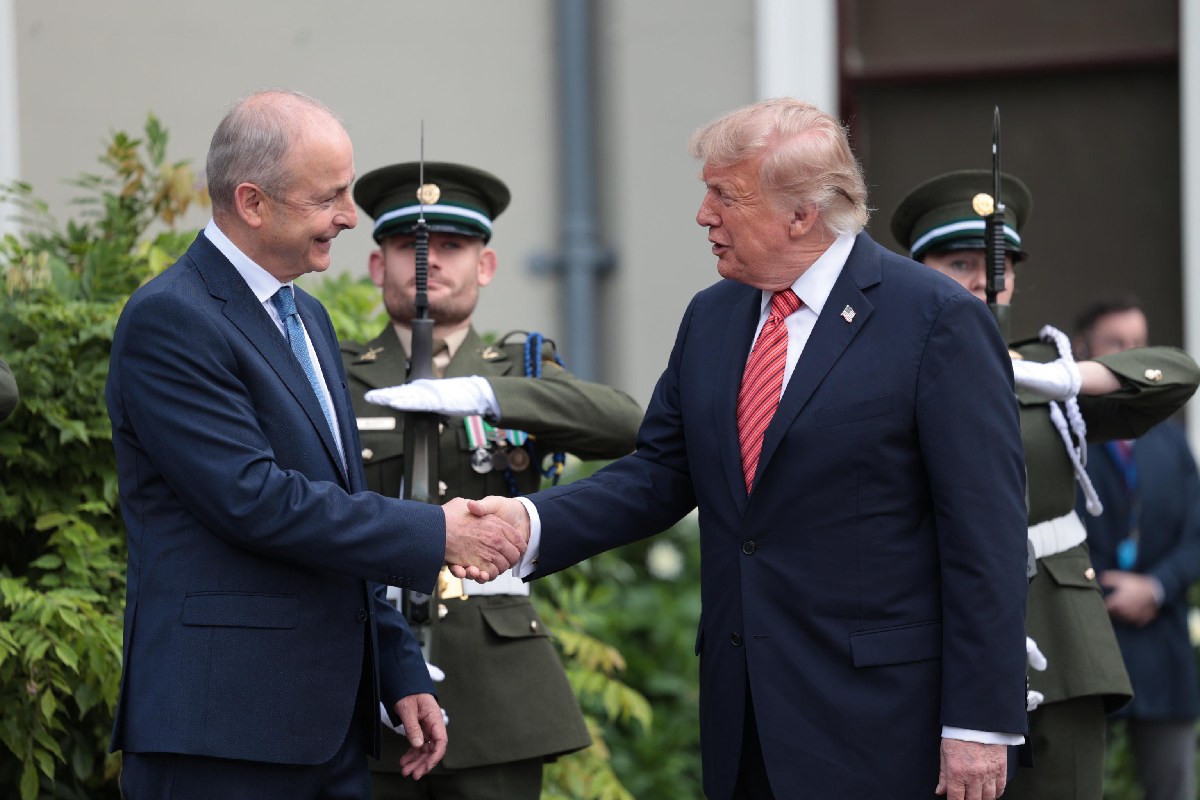 Trump: “L’unificazione Irlanda succederà”. Londra frena: “Serve consenso”