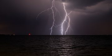 Lightning, Friedrichshafen (OW1A0402).jpg