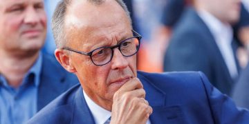 Merz (CDU): "L'AfD non distruggerà la Germania". Scontro sui programmi in Sassonia-Anhalt
