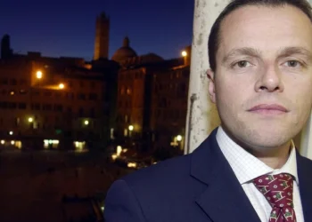 David Rossi, la perizia sulla morte: “Aggredito da più persone, tentava di difendersi”