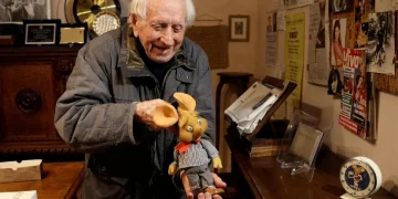 Muore Peppino Mazzullo topo gigio 30 settembre 2026.jpg