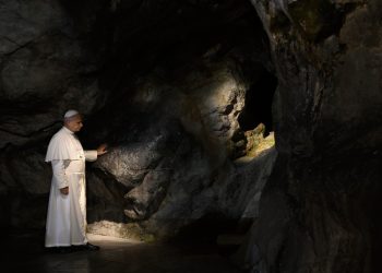 Papa Leone a Lourdes