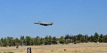 F-4 Phantom precipita in Grecia: morti i due piloti davanti agli spettatori204.png