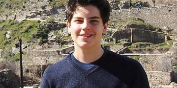 Il mio nome è Carlo porta su Canale 5 la vita quotidiana del giovane milanese Carlo Acutis