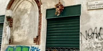 Torino, violenza sessuale su un 12enne: adescato con la scusa del monopattino
