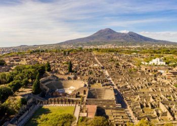 Pompei, un custode finisce in carcere per la presunta violenza su un giovane turista