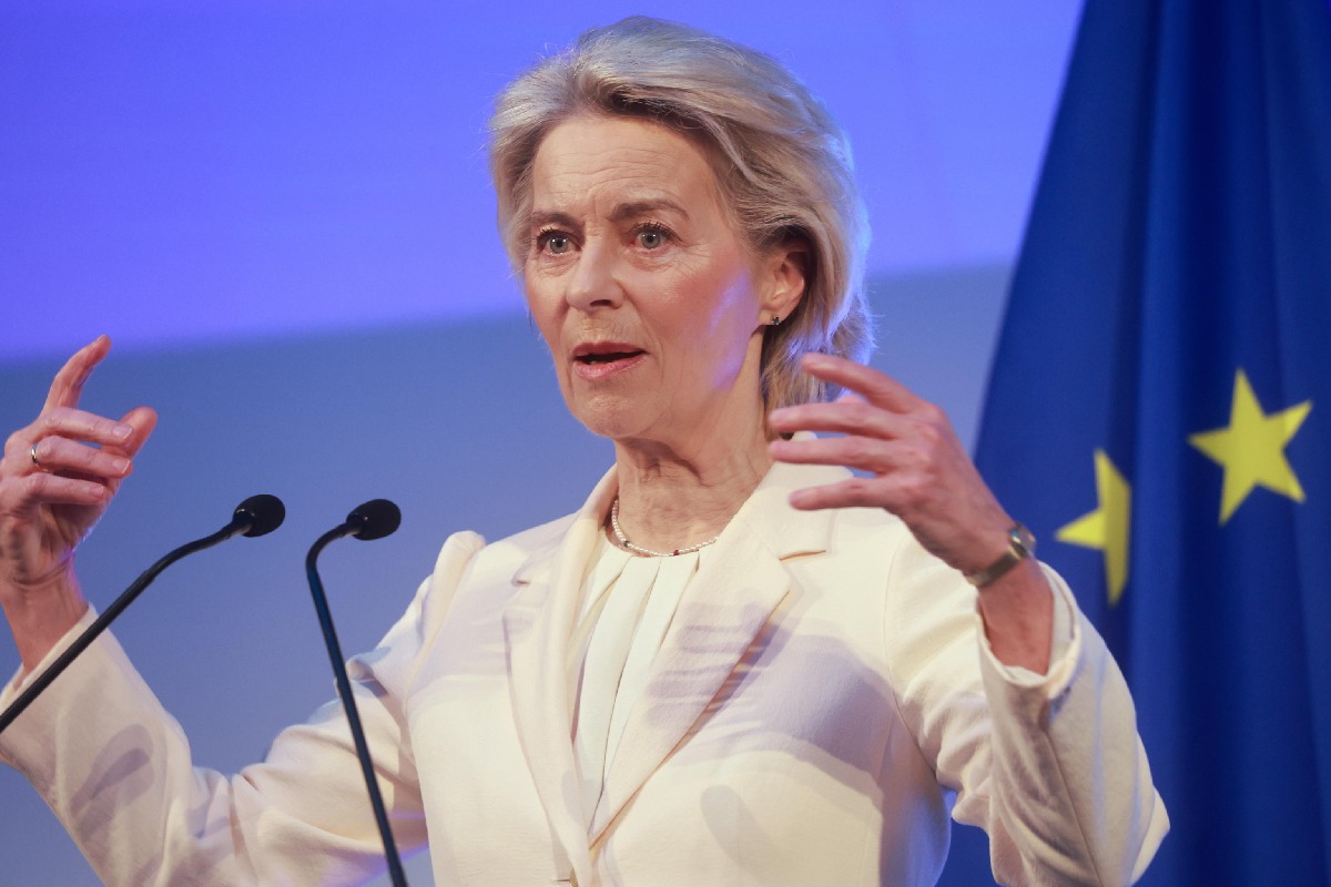 L’allarme di Von der Leyen: “Vogliono frantumare l’Ue, lottiamo per la nostra Europa”