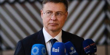 PNRR, Dombrovskis: "I pagamenti non seguono i costi, contano i risultati
