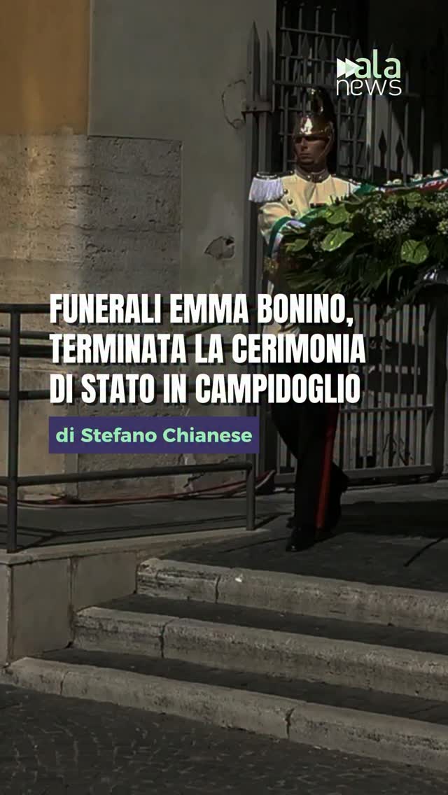 Si sono conclusi in Campidoglio i funerali di Stato in forma laica di Emma Boni…
