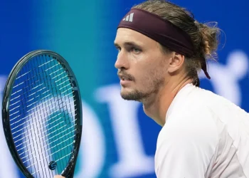 Zverev piega Shelton in quattro set a New York
