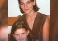 Lea Garofalo sorride con la figlia Denise Cosco bambina in braccio.