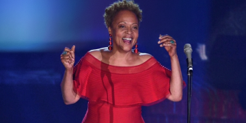 Addio a Cassandra Wilson: la cantante jazz aveva 70 anni, premiata con due Grammy