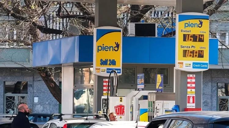 Il Governo tratta con la Libia per portare anche Tamoil nel tetto ai prezzi dei carburanti | @rtl1025