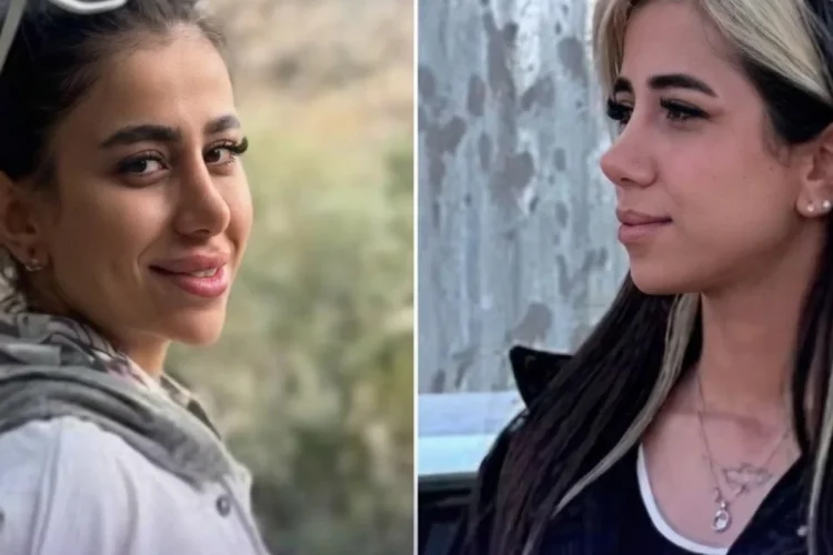 Due giovani donne, gemelle iraniane, una sorride, l'altra di profilo.